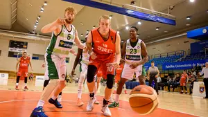 El Basket Navarra logra una victoria agónica en la pista del Gandía, con Iñaki Narros máximo anotador