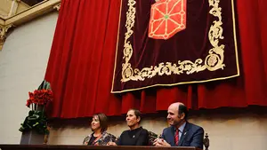 Revés del Parlamento al Gobierno de Barkos: Navarra rechaza la concesión de la Medalla de Oro a Campión