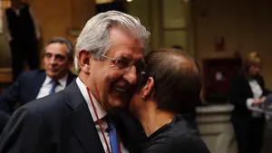 La entrega de la Medalla de Oro de Navarra 2016 al físico Pedro Miguel Etxenike, en imágenes