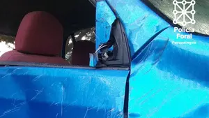 Alertan de un nuevo timo en Pamplona: así es el hombre que finge un accidente de coche y, con un cómplice, engaña a su víctima