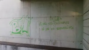 Vandalismo en la parroquia de Gorraiz: atacan la iglesia de San Esteban con distintas pintadas y grafitis 