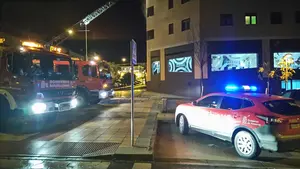 El incendio en un bar de Ayegui obliga a desalojar durante la noche un bloque de viviendas