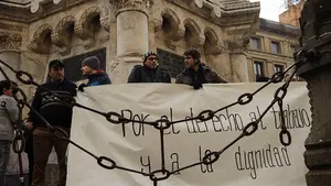 Los trabajadores de TRW salen a la calle para denunciar "la evasión de impuestos" de la compañía