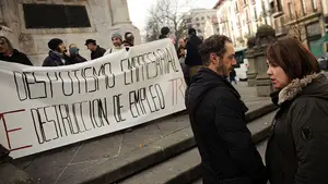 Contra el "despotismo empresarial": los trabajadores de TRW se concentran en Pamplona