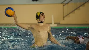El Waterpolo Navarra cierra el año en la CD Amaya con una severa derrota ante el CN Terrassa