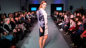 Las im&aacute;genes del desfile celebrado durante los Encuentros de Arte Joven 2016