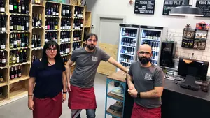 'El Retrogusto es mío', el nuevo local donde degustar y descubrir cerveza y vino de alta calidad en Sarriguren