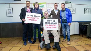 Los rostros más conocidos del deporte navarro 'se pasean' por el París 365: su particular campaña para captar socios