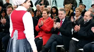 Sigue la pasión: la presidenta Barkos vuelve a citarse con Urkullu en un homenaje al patriarca de la cultura vasca