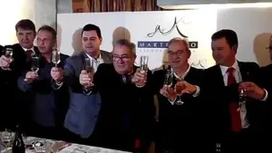 Brindis navideño de Osasuna: "Que empecemos el año que viene como lo hemos terminado, con una victoria"