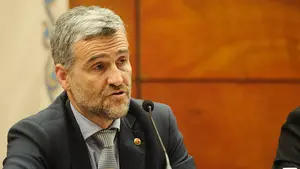 El rector de la UPNA "condena sin paliativos" los ataques de grupos de encapuchados que ha sufrido estos días la UPV