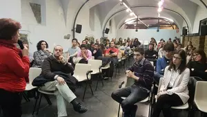 Padres y alumnos presentarán este martes en el TSJN un recurso contra la nueva convocatoria de becas del Gobierno foral
