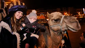 Los Reyes Magos, a la vuelta de la esquina: las dromedarias reales acaban de llegar a Pamplona