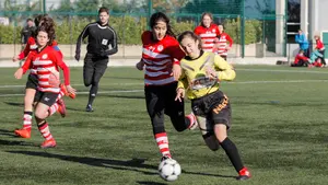 Éxito total del fútbol femenino en un renovado Memorial Tomás Caballero que gana el Kirol Sport