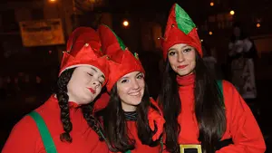 Una Nochevieja bajo cero no enfría los ánimos por recibir a 2017 en Pamplona