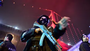 Las imágenes del impactante ataque terrorista en una discoteca de Turquía que ha dejado 39 muertos