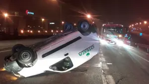 Una furgoneta vuelca en Sarriguren y su conductor acaba imputado por conducir borracho