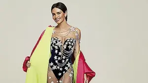 ¿Vestido o bañador? Cristina Pedroche vuelve dar la Campanada en la Nochevieja de Antena 3