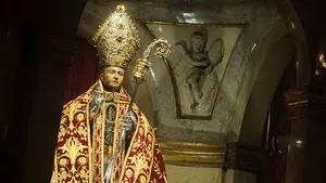 Otro pelda&ntilde;o en la escalera: la capilla de San Ferm&iacute;n acoge la misa del 2 de febrero antes de sus obras de mejora