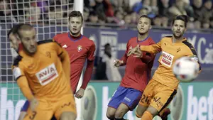 Osasuna busca su primera victoria de liga en Pamplona con la directiva planificando la pr&oacute;xima temporada en Segunda