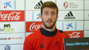 Declaraciones de Oier Sanjurjo en Tajonar tras el cese de Joaquín Caparrós