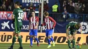 Gaitán salva los tres puntos al Atlético de Madrid en un mal partido ante el Betis en el Vicente Calderón
