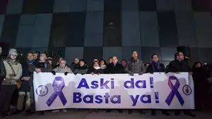 Burlada se vuelca para honrar a su vecina Blanca Marqués en una multitudinaria concentración