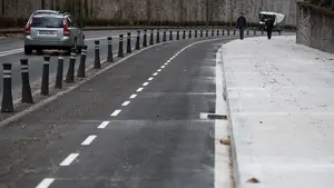 A vueltas con el carril bici de Labrit: alertan de los conflictos que causará a los peatones