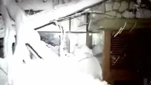 Recuperan tres cuerpos de la avalancha de nieve en un hotel de Italia tras la cadena de terremotos
