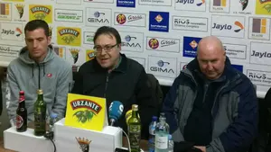 El Tudelano presenta a su nuevo técnico, el escocés Jhon Clarkson de 60 años que pagará por entrenar