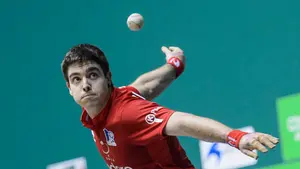 La pareja Irribarria-Rezusta siguen líderes del torneo al ganar a Olaizola II-Untoria en el frontón Labrit