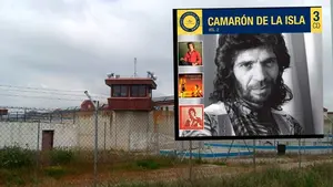 Seis meses de cárcel para un recluso por agredir a un funcionario que le requisó un disco de Camarón