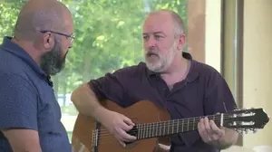 De guitarreo en la UPNA: así es esta novedosa lección científica explicada a golpes musicales