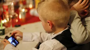 Los niños comienzan a navegar en internet con 7 años: todos los riesgos y cómo convertirlos en oportunidad