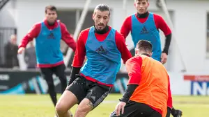 Los fichajes Salvatore Sirigu y Raoul Loé se incorporarán este jueves a los entrenamientos con Osasuna
