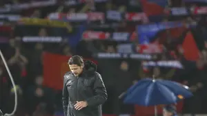 Vasiljevic, dolido con los gritos recibidos en El Sadar tras empatar con el Eibar: "Oyes eso y es duro"
