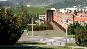 Adjudicadas las obras de construcción del ascensor de Mendillorri que podría estar operativo para la primavera de 2018