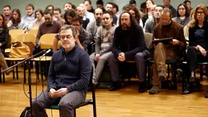 ¿Puede Mikel Urmeneta seguir dibujando a Mr Testis, el toro azul? El juicio de Kukuxumusu visto para sentencia