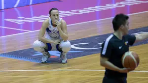 Mar&iacute;a Asurmendi se queda sin t&iacute;tulo de Copa al perder en semifinales ante el poderoso Perfumer&iacute;as Avenida