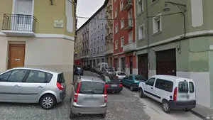 Desalojan un piso de la calle Aldapa de Pamplona por una fuga de gas que ha afectado a una familia