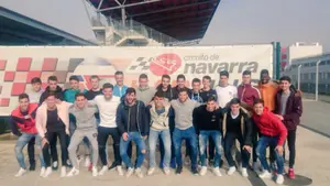 El filial de Osasuna prepara el derbi ante la Mutilvera con una jornada de convivencia en el Circuito de Navarra