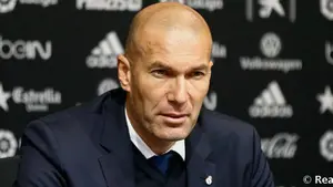 Zinedine Zidane, tras la derrota en Mestalla: "Perdimos el partido en los primeros diez minutos"