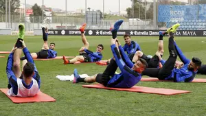 El portero Diego López se recupera de su lesión en la rodilla y podrá jugar este domingo ante Osasuna