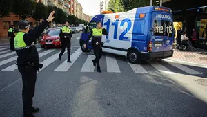 La rápida actuación de la Policía Municipal y los servicios sanitarios salvan la vida a un hombre de 88 años en Pamplona