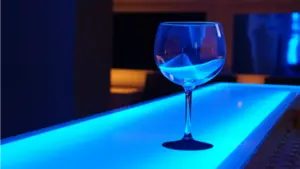 Factura astronómica en un puticlub de Berrioplano: 2.163 euros por pasar 10 horas con una chica