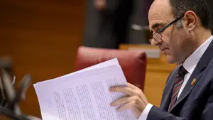 Ayerdi impone su visión sobre el TAV en Navarra y desoye las críticas de sus socios que amenazan con no apoyar los presupuestos