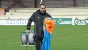 Alfredo Sánchez, ayudante de Petar Vasiljevic, ha sido sancionado con dos partidos de suspensión