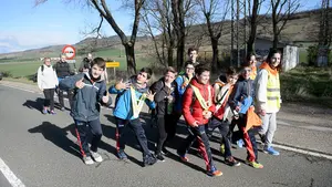 Todos los caminos llevan a Javier: cientos de peregrinos participan en la primera Javierada de 2017