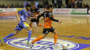 Al Aspil Vidal se le escapa la victoria en los últimos segundos, ante el Peñíscola en la capital ribera