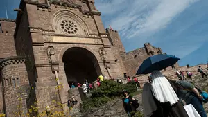 El frío 'no se suma' a la Javierada pero la lluvia acompañará a los peregrinos en su llegada a Javier